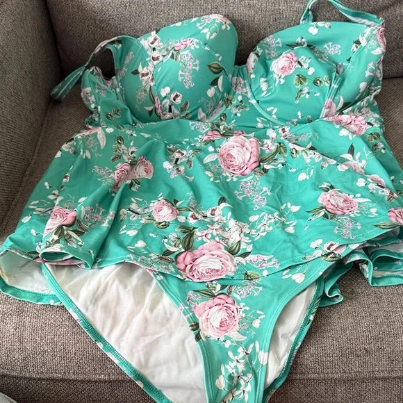 Torrid Floral Green One Piece Swimsuit - Picture 1 of 5